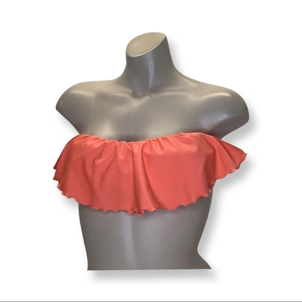 O’Neill Size Medium Ruffle Coral Bikini Top. New With Tags